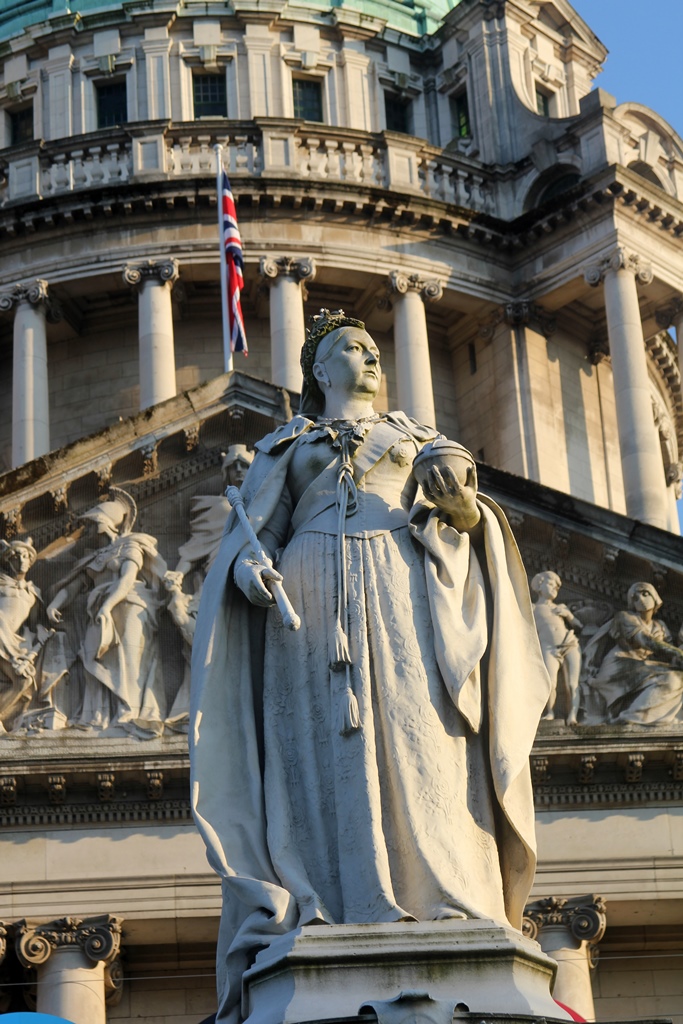 Statue of Queen Victoria (1903)